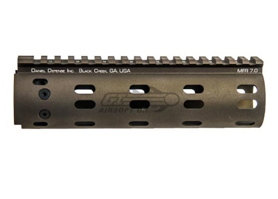 Madbull Daniel Defense 7" MFR Handguard Rail System ( Flat Dark Earth )