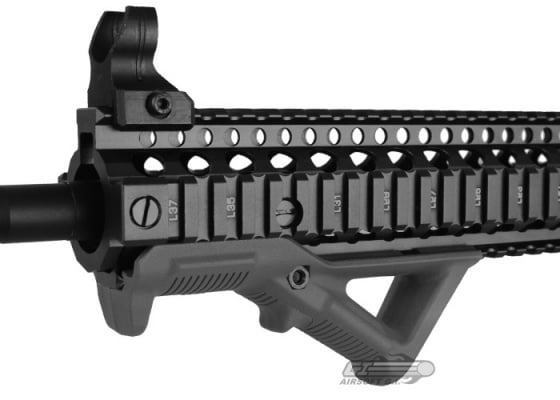 Magpul PTS Angled Fore-Grip ( AFG / Black ) Magpul PTS Angled Fore-Grip ( AFG / Black )