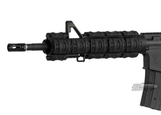 UTG Free Float M4 Carbine Quad Rail ( Black )