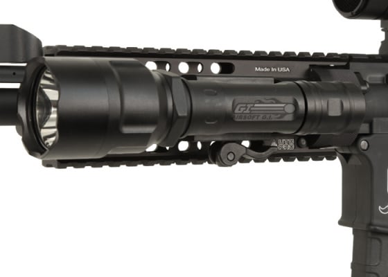 UTG LED Long Distance Flashlight w/ Spot Focus