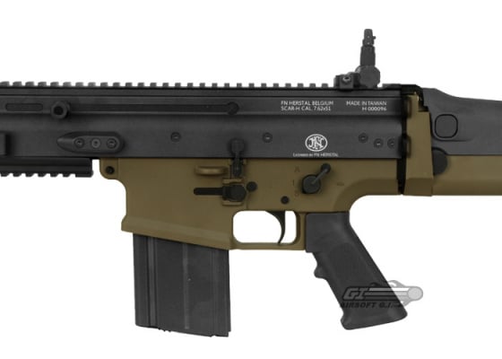 FN Herstal SCAR-H MK17 CQB Carbine AEG Airsoft Rifle by VFC ( Tan / Black )