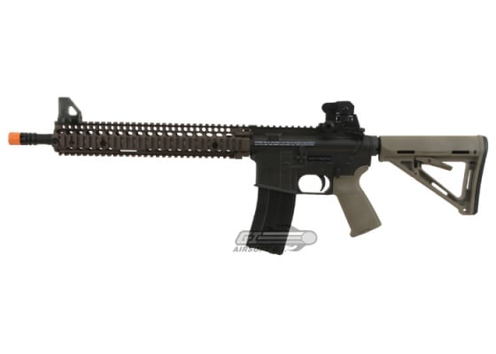 Airsoft GI Full Metal King Arms Daniel Defense Carbine V5 GBB Airsoft Rifle ( FDE )