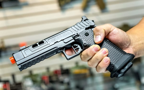 Echo 1 QUASA Gas Blowback Airsoft Pistol ( Black )