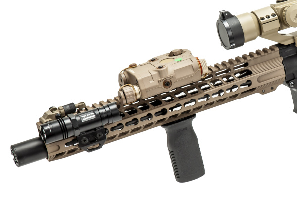 AIRSOFTGI CUSTOM NIGHT TERROR M4 AEG